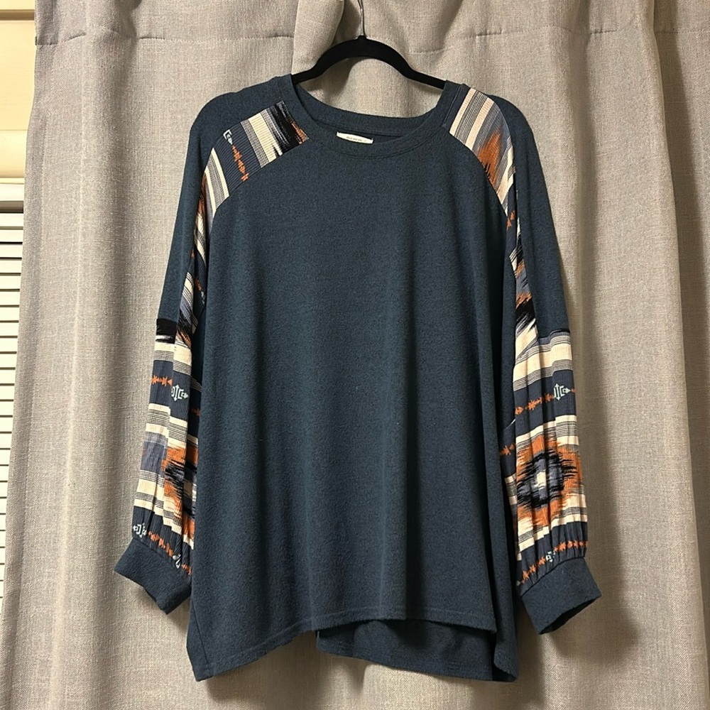 XL Southwestern, flowy long sleeve
